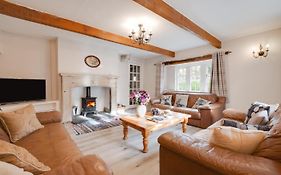 6 Bed In Tosside Near Settle Oc-Ds101